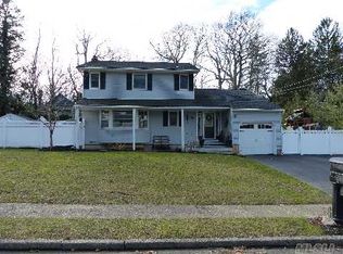 6 Imperial Ct, East Northport, NY 11731
