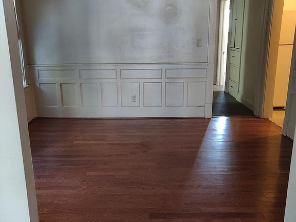 3rd image of 87 Highgate Ave #1