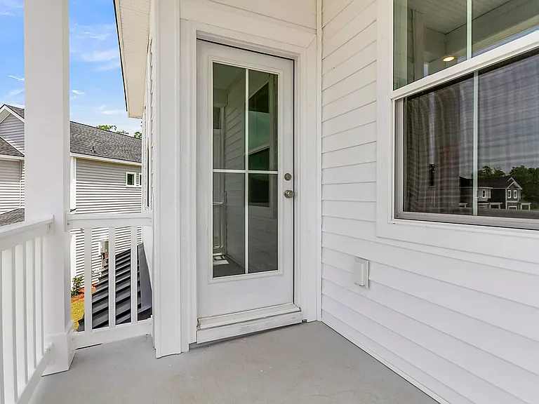 335 Chapman Cir — Photo 36