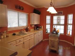 811 Headwater Dr, Arlington, TX 76015