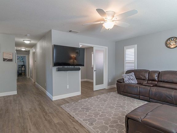 3rd image of 771 Twin Hills Dr