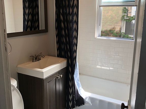 3rd image of 4112 W Wellington Ave #1F