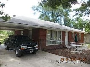 34156 William Ln, Brighton, IL 62012