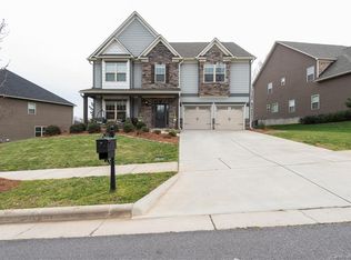 3001 Donegal Dr, Kannapolis, NC 28081