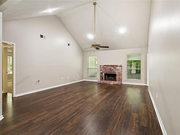 2nd image of 2363 McDonald St