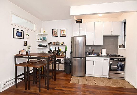 3rd image of 170 Allen St APT 2C