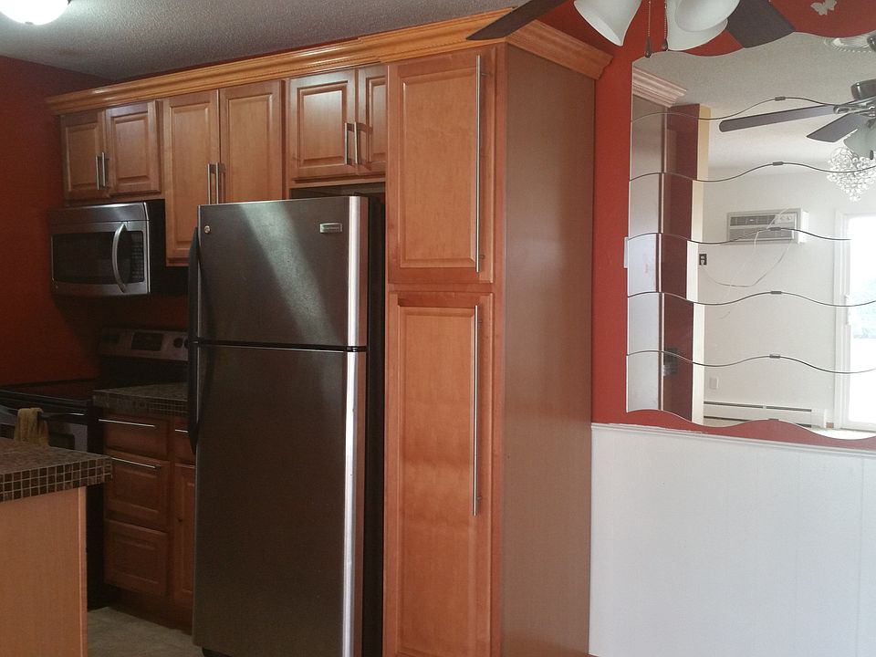 kitchen+ dining area