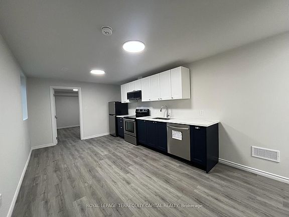 2nd image of 1416 Maple Rd #1