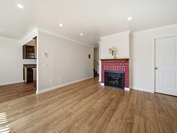 3rd image of 9047 Langdon Ave Unit 6