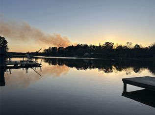 1 Sunset Lake Rd, Huntsville, TX 77340