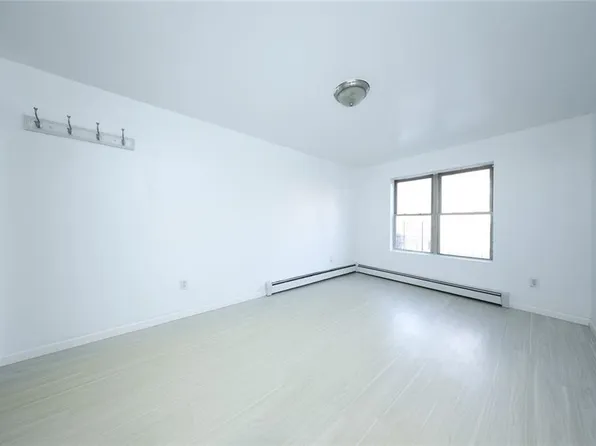 517 Milford Street image 20 of 32