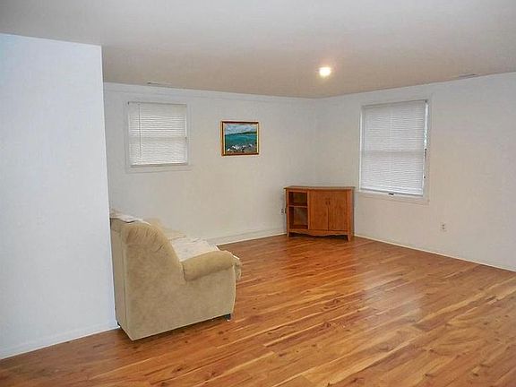 3rd image of 212 E Michigan Ave #1