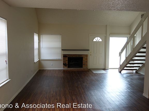 4th image of 11212 Parkfield Dr