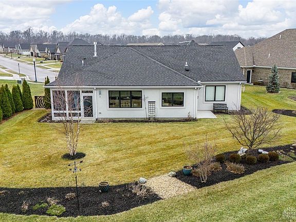 2nd image of 802 Pebble Pl