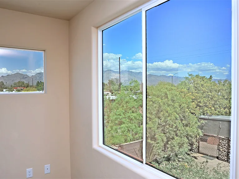 1218 E Blacklidge Dr #1101 — Photo 4