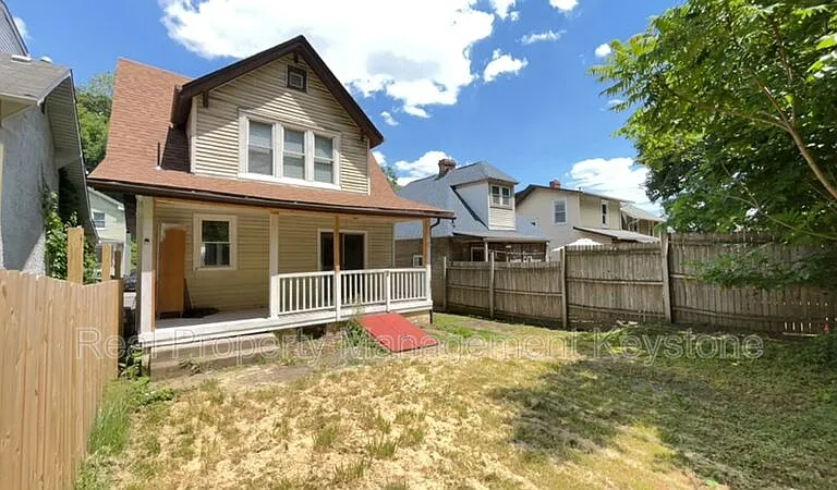 303 Lexington Ct — Photo 16