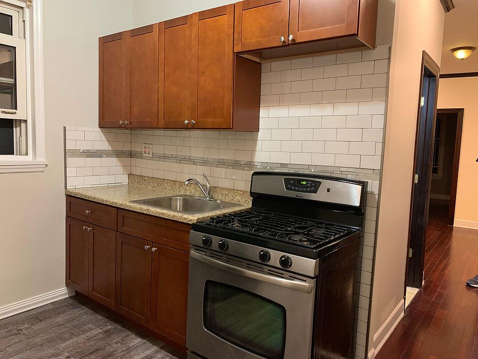1st image of 285 Logan Ave APT 2