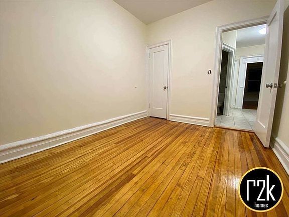 5th image of 30-93 32nd St #3R