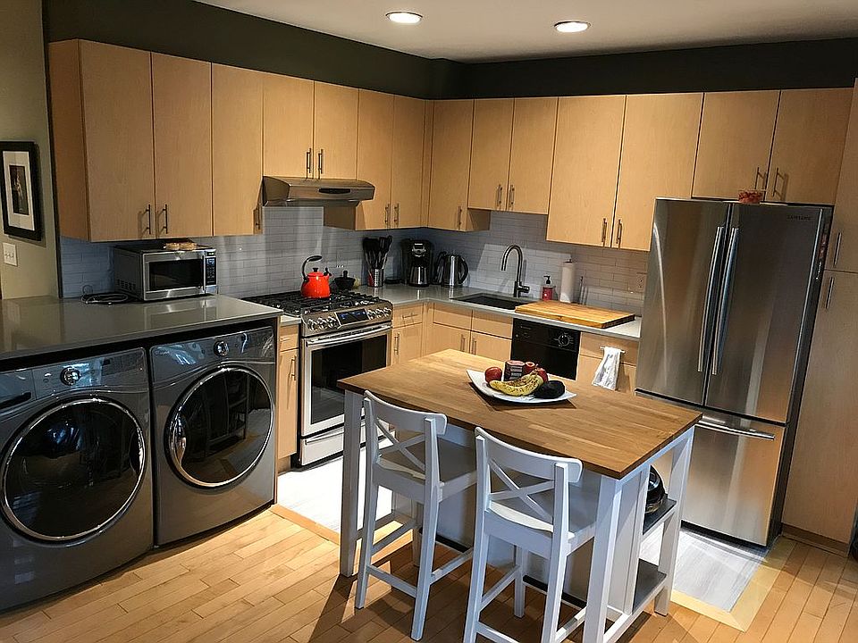 2nd image of 128 Webster St APT 2