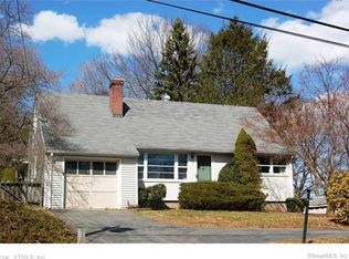 111 Dickerman St, Hamden, CT 06518