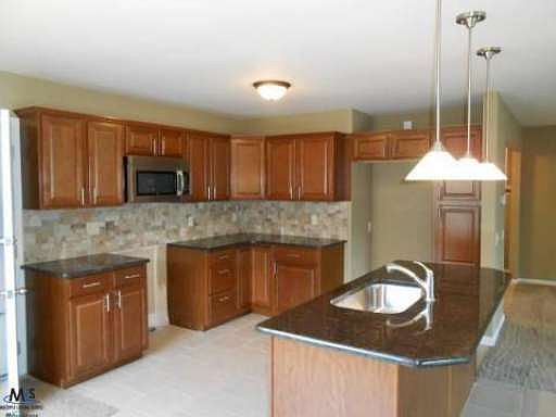 4th image of 39135 Boston Dr