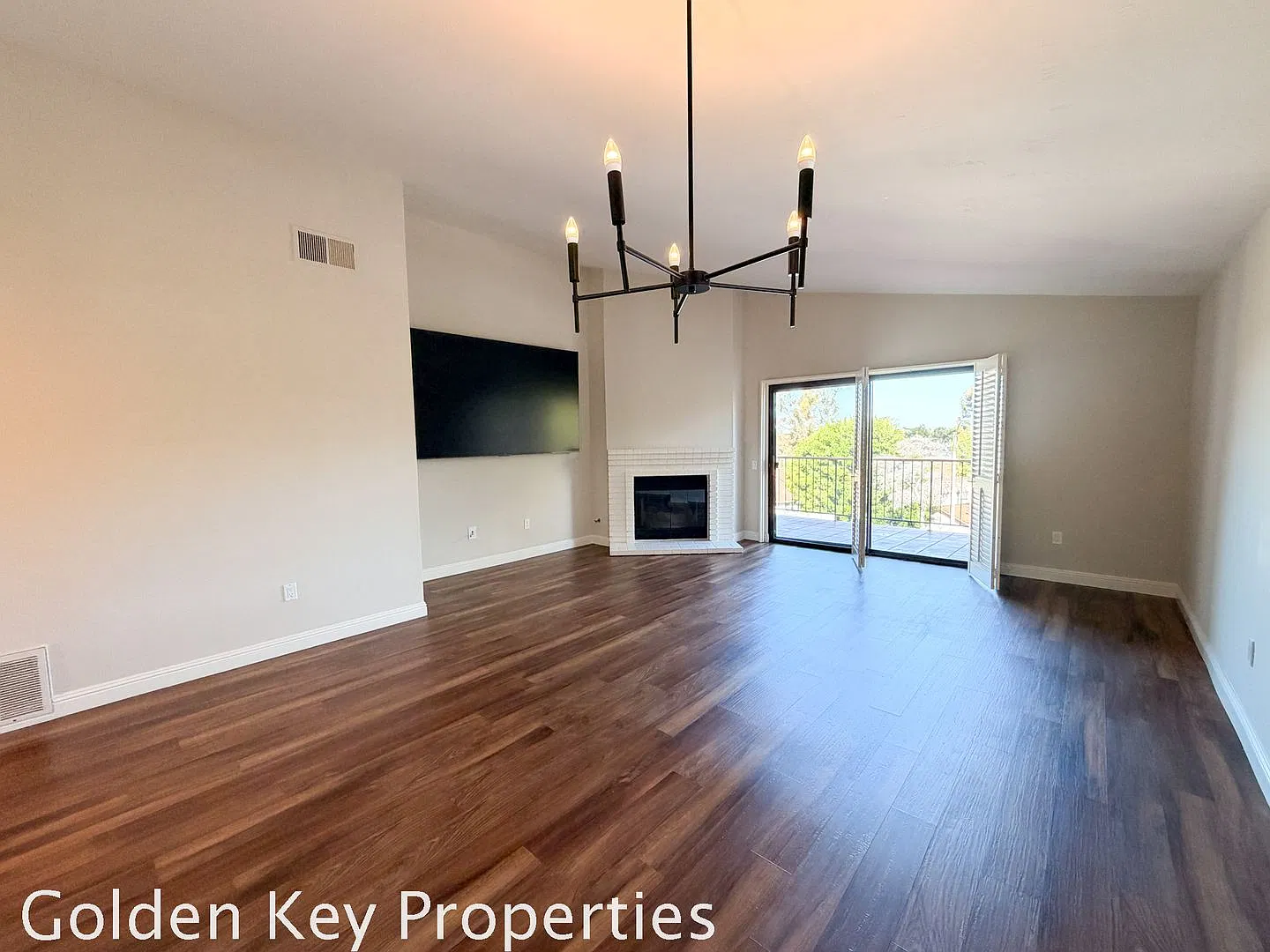 Move-In Ready Condo in the Villas of Calavera! — Photo 3