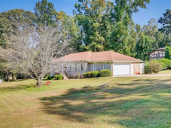 3rd image of 4385 Hale Dr