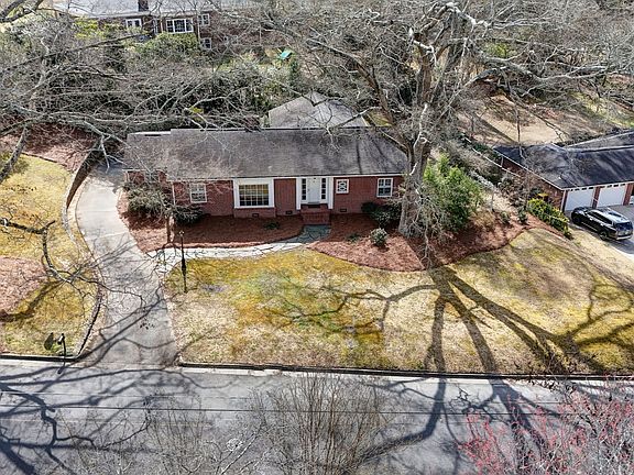 4th image of 12 Ridgewood Rd SW