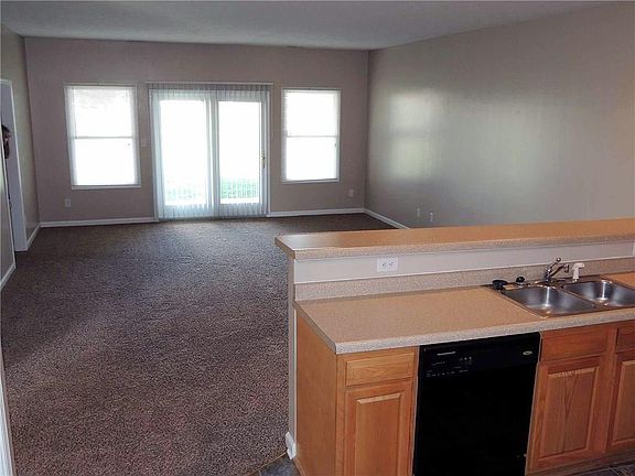 5th image of 1308 McCormicks Cir #1308