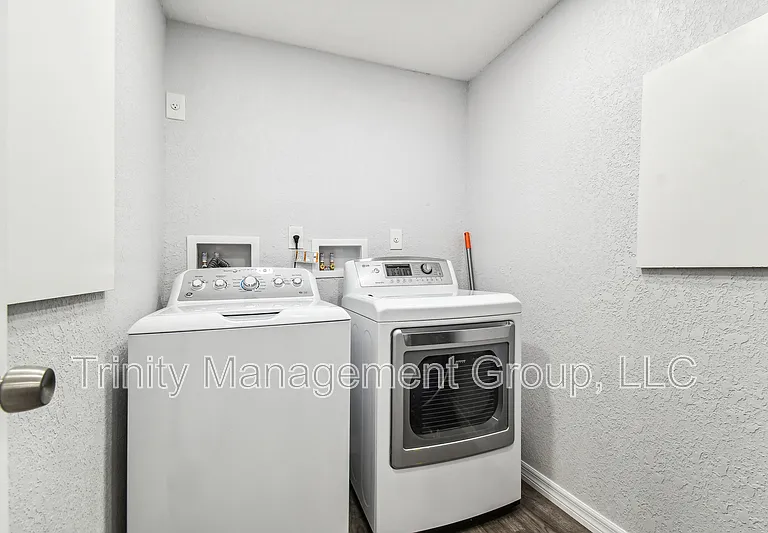 10033 Brunswick Ln #2 — Photo 11