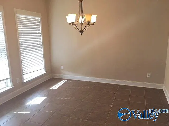3 bed, 2.0 bath, 1751 sqft, $1,800 — Photo 3