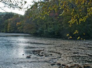 3 Loop Trl, Hayesville, NC 28904