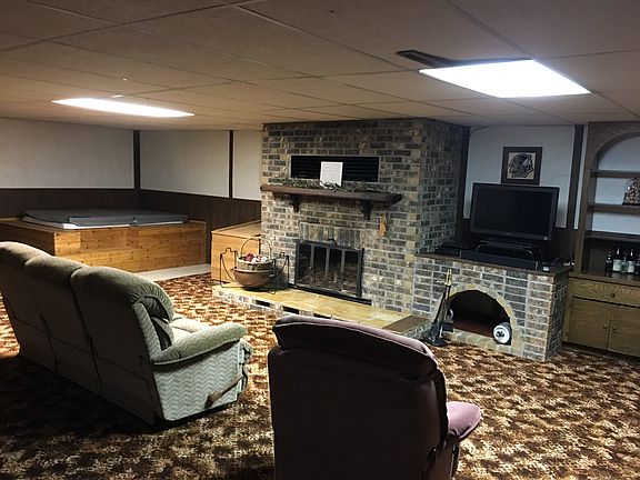 Lower level family area