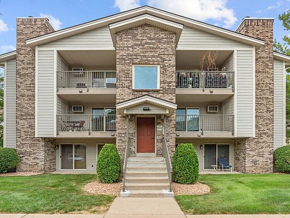 4th image of 2100 Ridge Dr APT 22