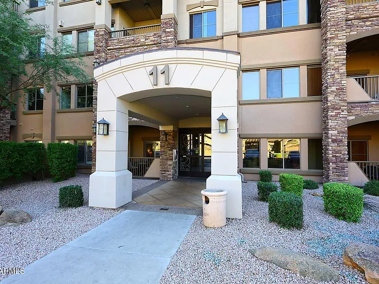 E Deer Valley Dr — Photo 19