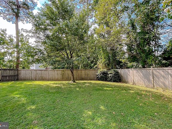 4th image of 20957 Brooke Ann Ct