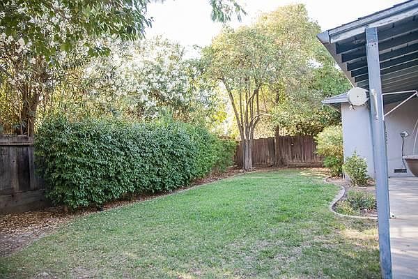2nd image of 1417 Roosevelt Dr