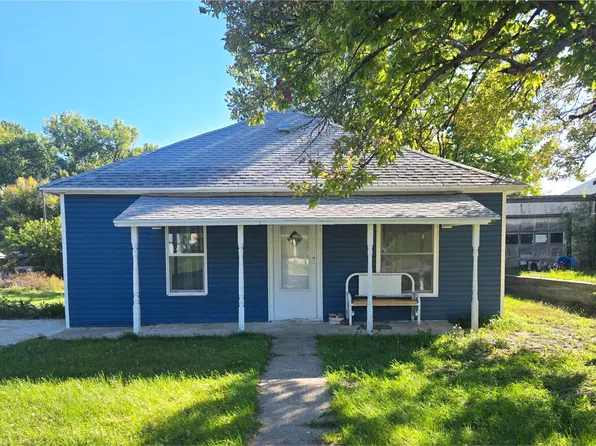 215 Athens St, Seneca, NE 69161