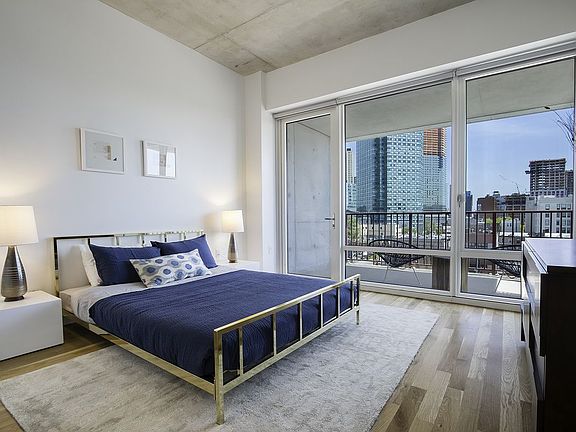 2nd image of 22-22 Jackson Ave #1008