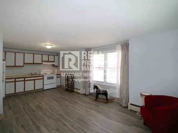 17 Ellison Dr #1, Barrington, NH 03825