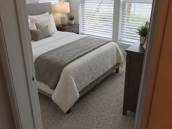 3rd image of 2100 S 19th St #1101
