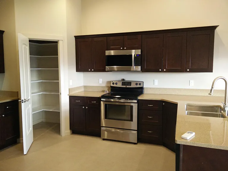 157 NW Maria St #1 — Photo 5