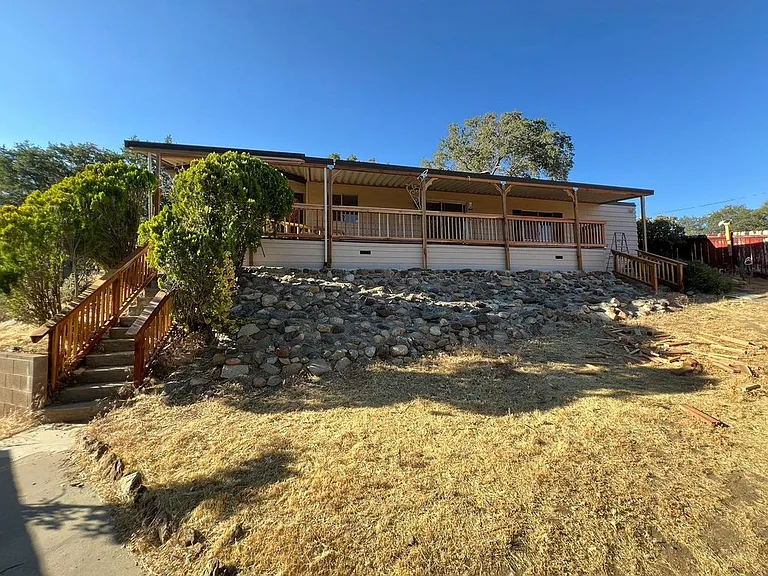 25 Chaparral Ct — Photo 1