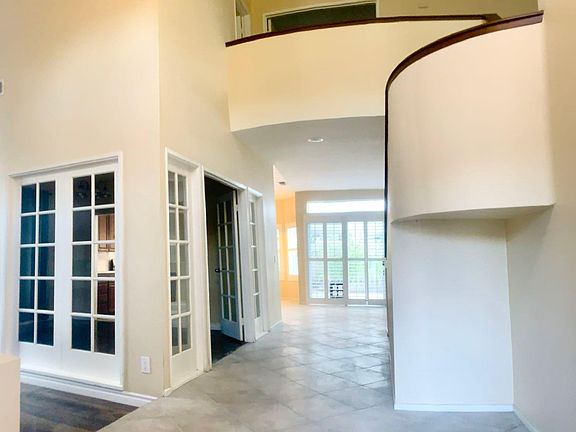 5th image of 23621 Lake Valley Dr
