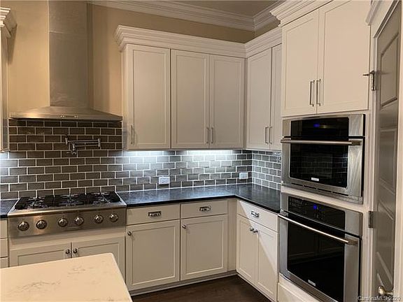 4th image of 11405 Fullerton Place Dr