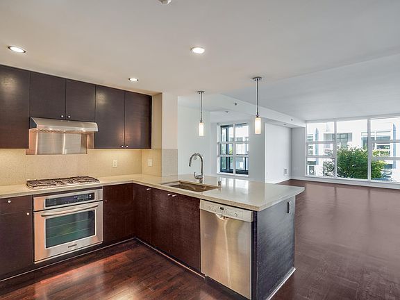 5th image of 325 China Basin St Unit 204