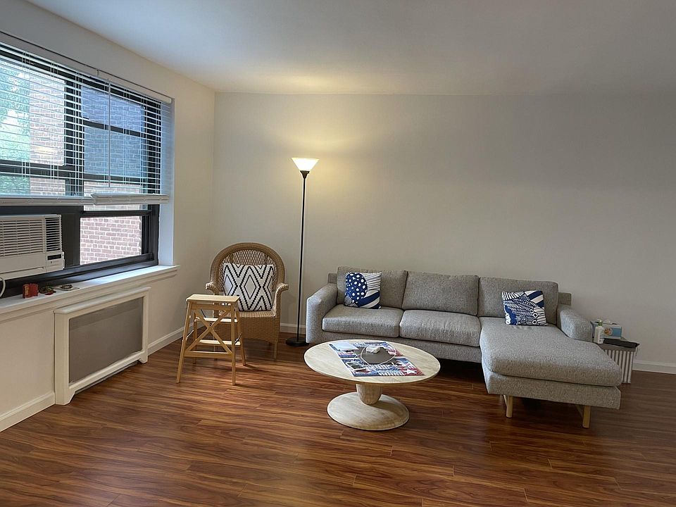 1st image of 21306 75th Ave APT 2K