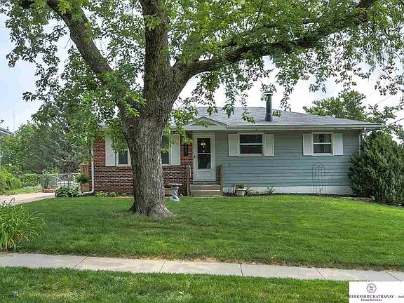 2nd image of 4617 N 94th St