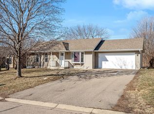 699 Independence Ave, Chaska, MN 55318