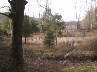 2496 Lower Demunds Rd, Dallas, PA 18612